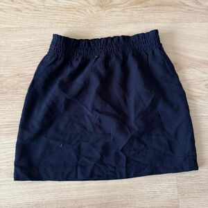 Navy blue mini skirt with elastic waistband